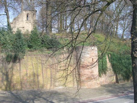 Nijmegen : Der hochgelegene Valkhofpark liegt in unmittelbarer Nachbarschaft zum Hunnerpark